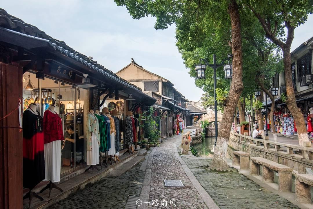 想知道九岁儿童有点散光，散光会像近视一样增加吗？